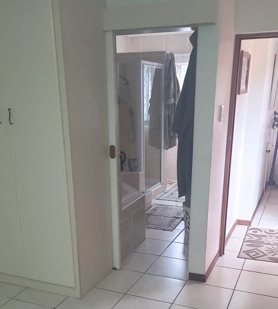 4 Bedroom Property for Sale in Fraaiuitsig Western Cape